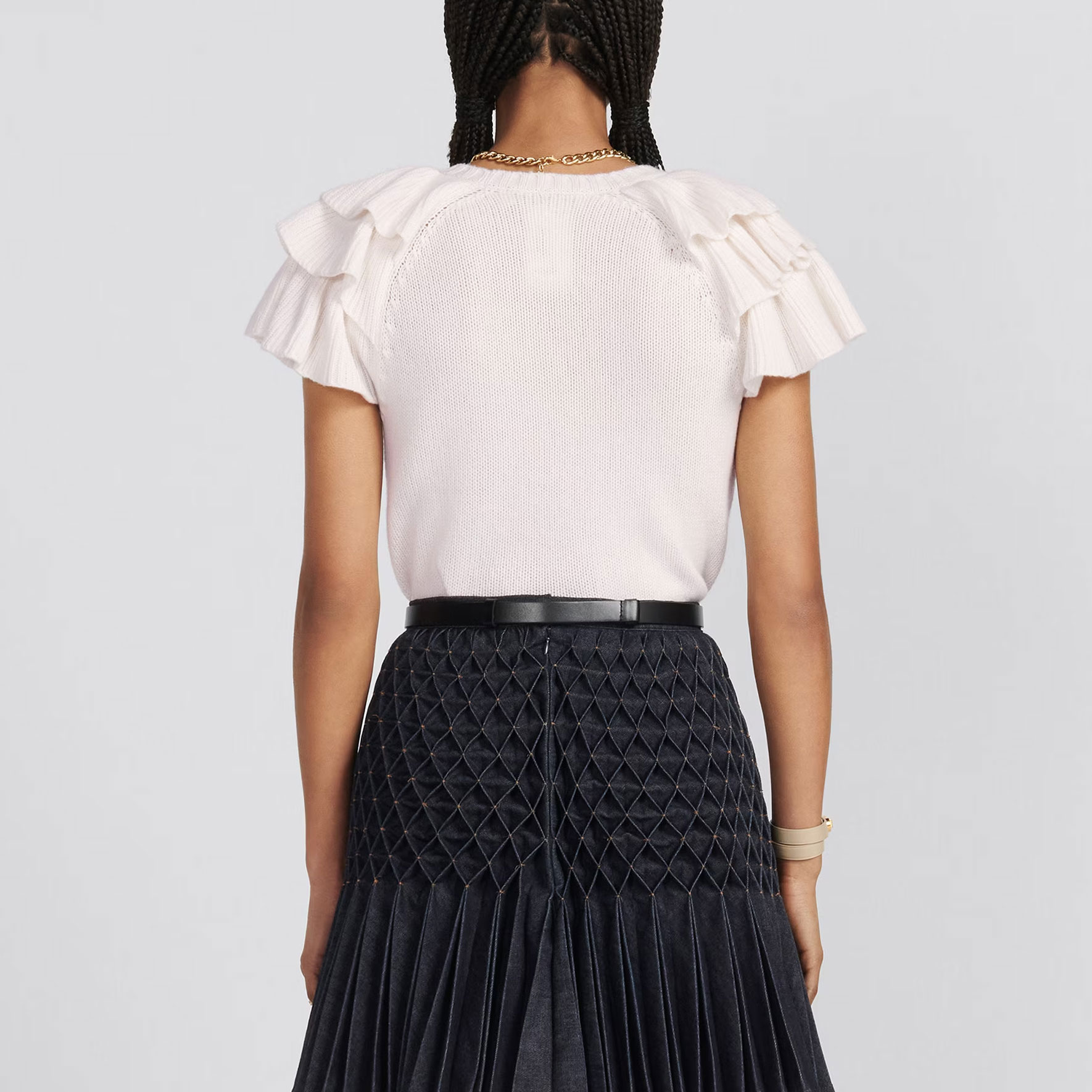 Details for (W) DIOR Ivory Knit Top dengan Lengan Beropol dan Logo Jacquard Kontras. 324S13AM003-X0810