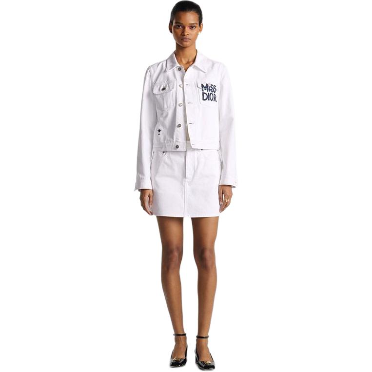 Shop (W) 디올 화이트 로고 프린트 싱글 브레스티드 숏 데님 재킷. 452V11A3387-X5803
