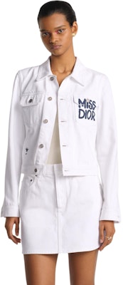 (W) 디올 화이트 로고 프린트 싱글 브레스티드 숏 데님 재킷. 452V11A3387-X5803 Purchase (W) 디올 화이트 로고 프린트 싱글 브레스티드 숏 데님 재킷. 452V11A3387-X5803