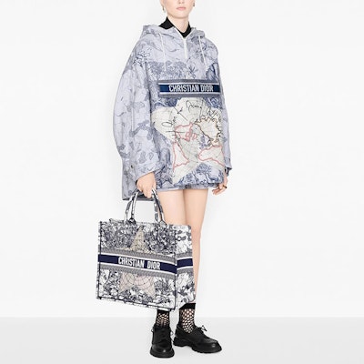 (Women) DIOR Blue & White Hooded Map Print Drawstring Jacket 047C10A2863X-5882 Shop (Women) DIOR Blue & White Hooded Map Print Drawstring Jacket 047C10A2863X-5882