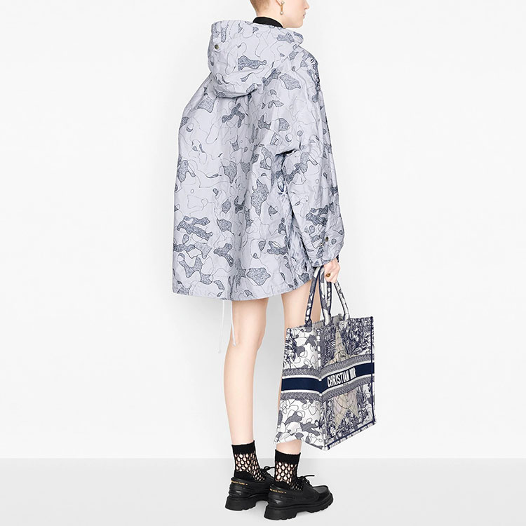 Purchase (W) DIOR Jaket Hoodie Biru Putih Motif Peta dengan Tali Serut 047C10A2863X-5882