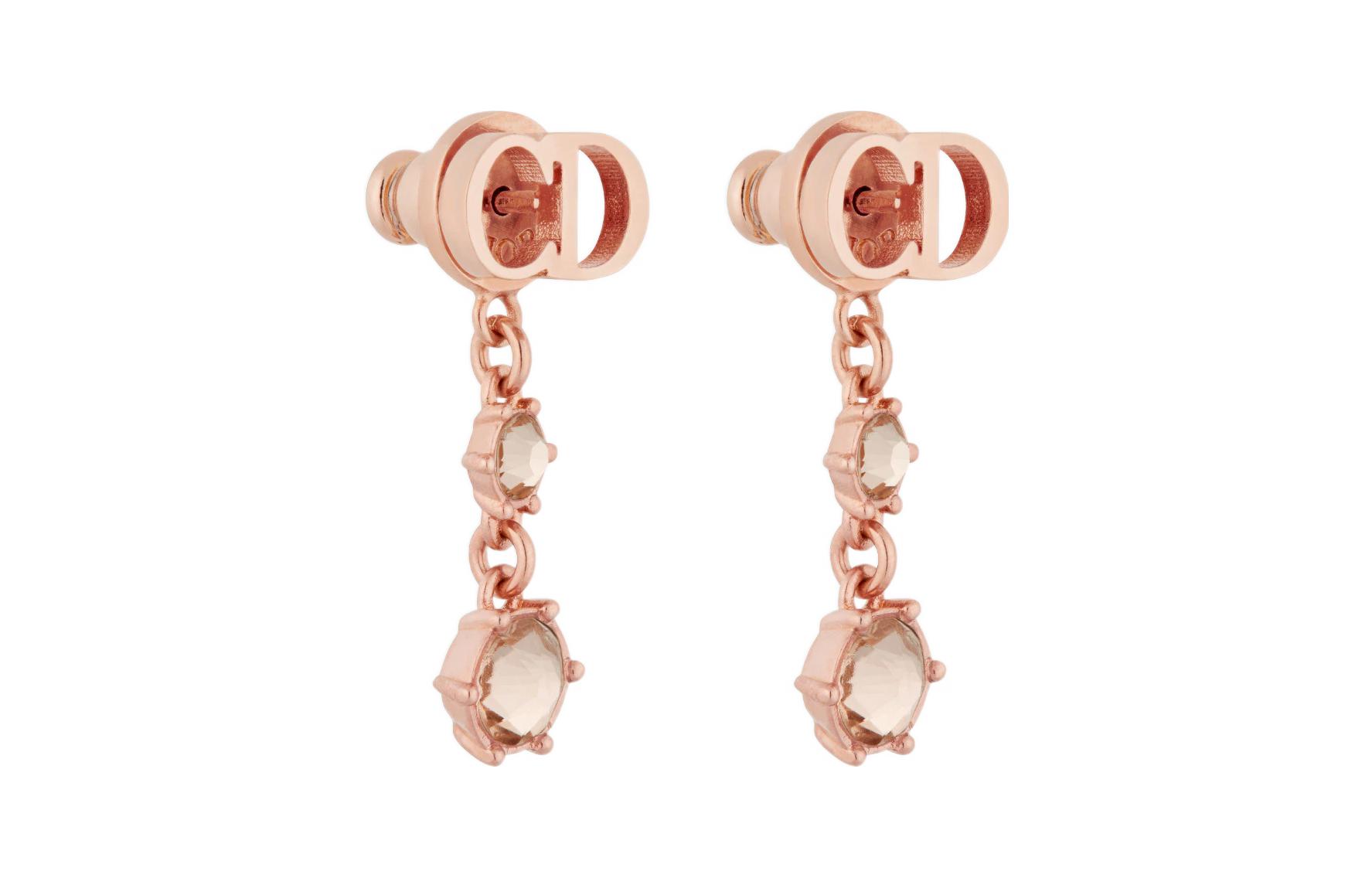 Shop (W) Anting Dior CD Logo Pink dengan Metal Finish dan Kristal Imitasi untuk Wanita. E2056WOMCY_D12P