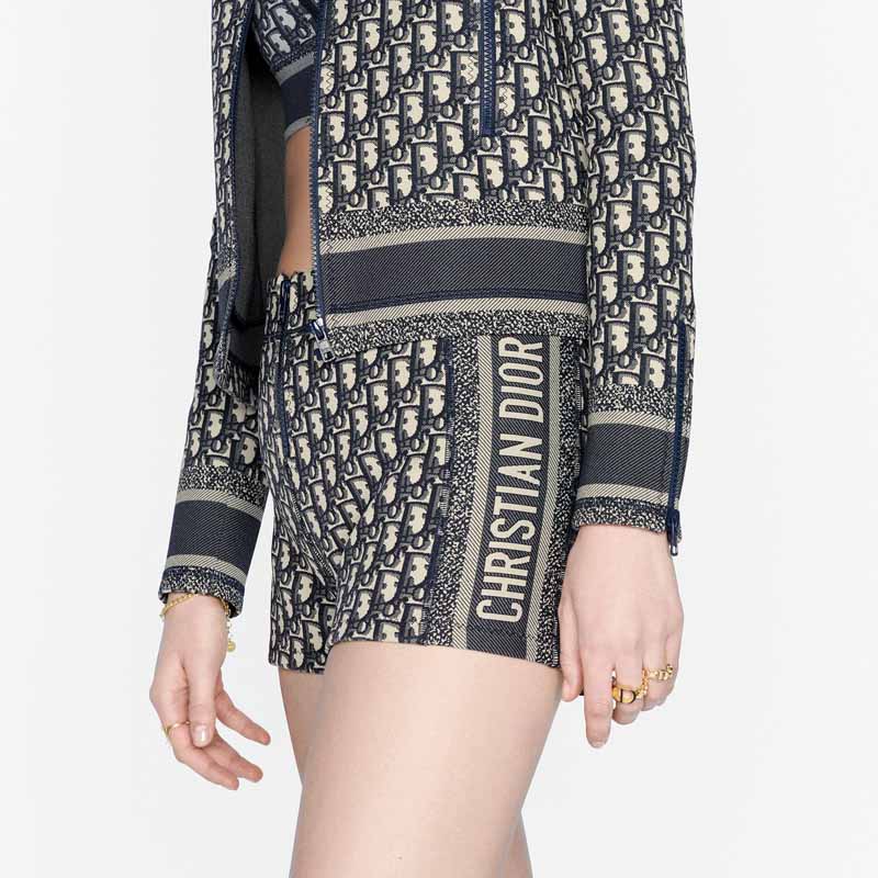 Lookbook (W) Cincin Wanita DIOR CD Navy Emas Metalik. R1070CDNMT-D300