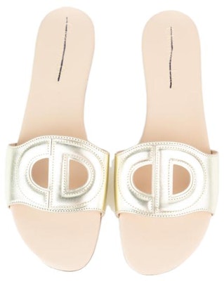 (W) Dior D-Club Sandal Kulit 'Emas' KCQ390LNC_S71K Lookbook (W) Dior D-Club Sandal Kulit 'Emas' KCQ390LNC_S71K