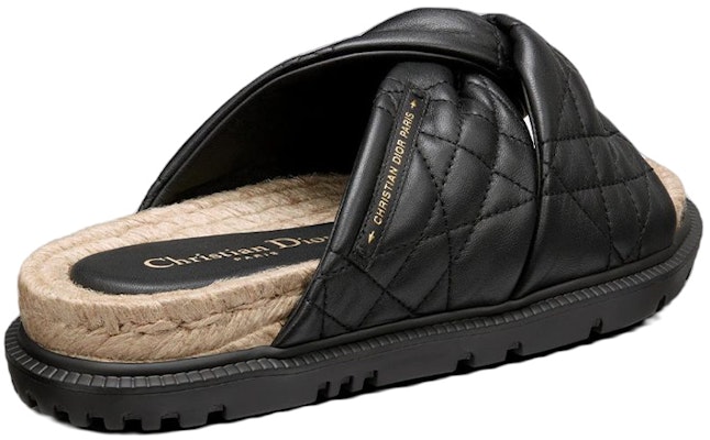 (W) Dior Dtwist Slide 'Hitam' KDQ705CQL_S900 Lookbook (W) Dior Dtwist Slide 'Hitam' KDQ705CQL_S900