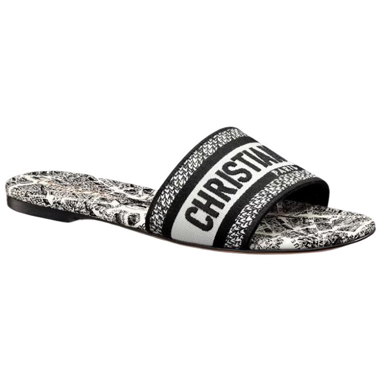 Lookbook (W) Dior Dway Sandal Kanvas Bordir 'Hitam Putih' KCQ209KPY_S15W