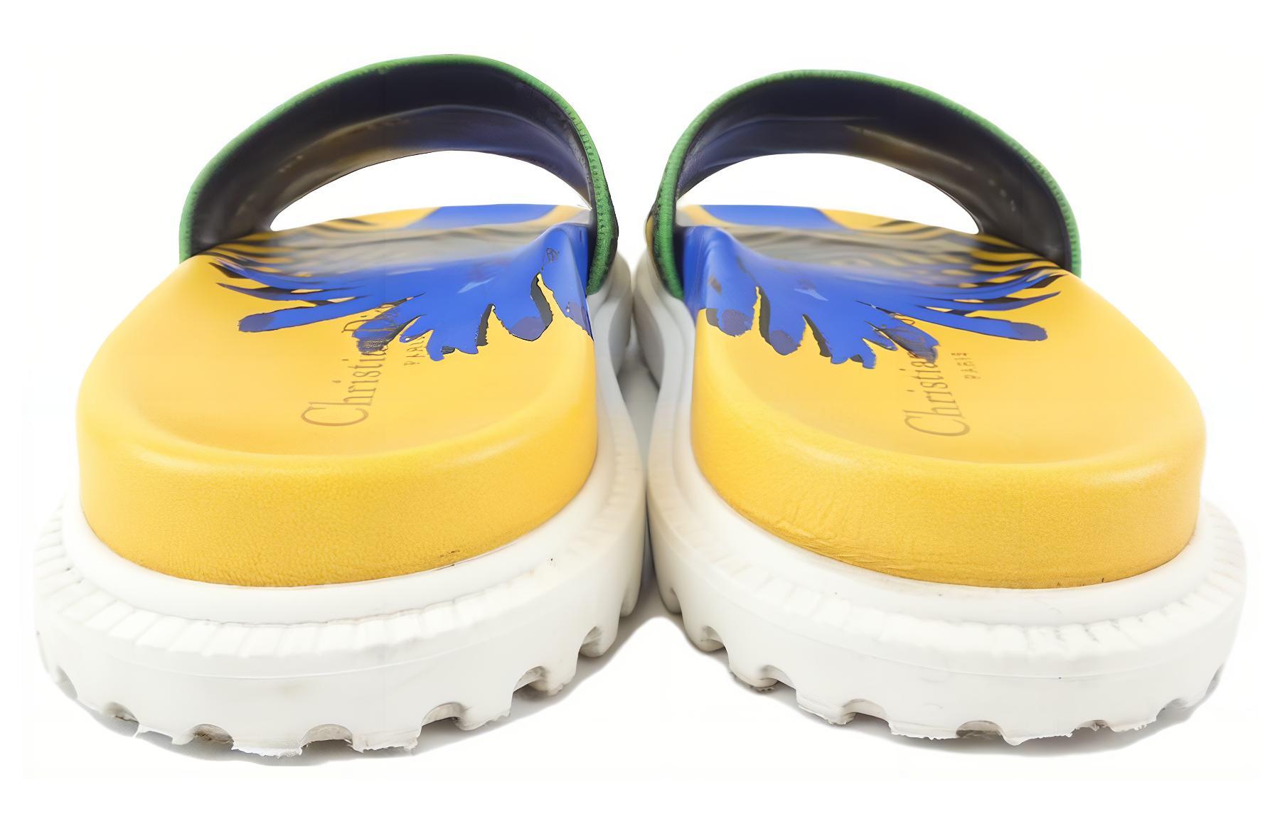 Shop (W) 디올 드웨이 슬라이드 "옐로우 자수 로고" (Dior Dway 슬라이드 "옐로우 자수") KCQ550FFE_S28Y