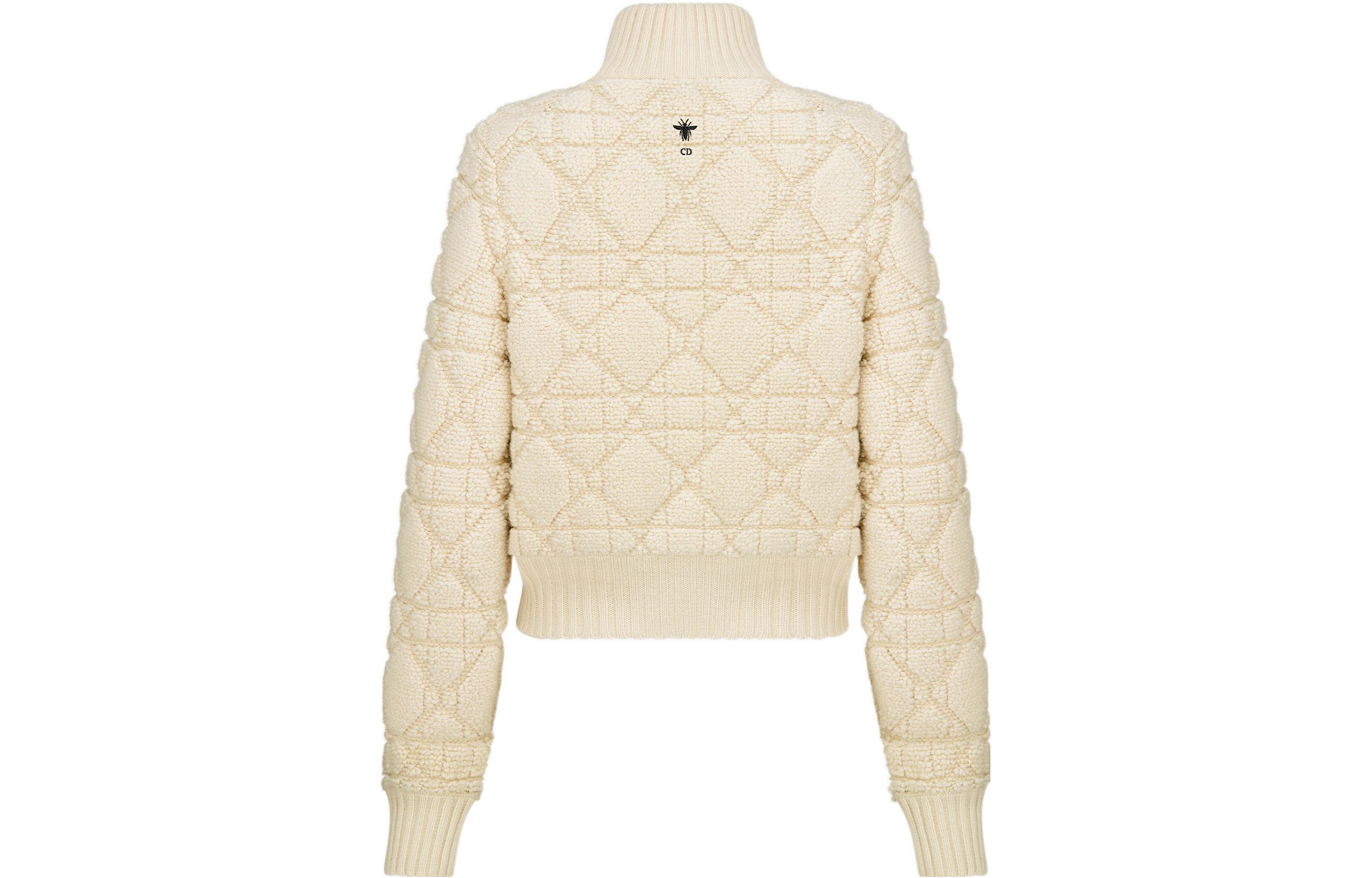 Lookbook (W) DIOR ESSENTIAL FW22 Jaket Knit Wool Zip-Up - Putih Gading 254V20AM340-X0200