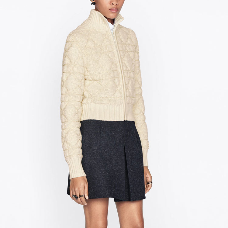 Sizing (W) DIOR ESSENTIAL FW22 Jaket Knit Wool Zip-Up - Putih Gading 254V20AM340-X0200