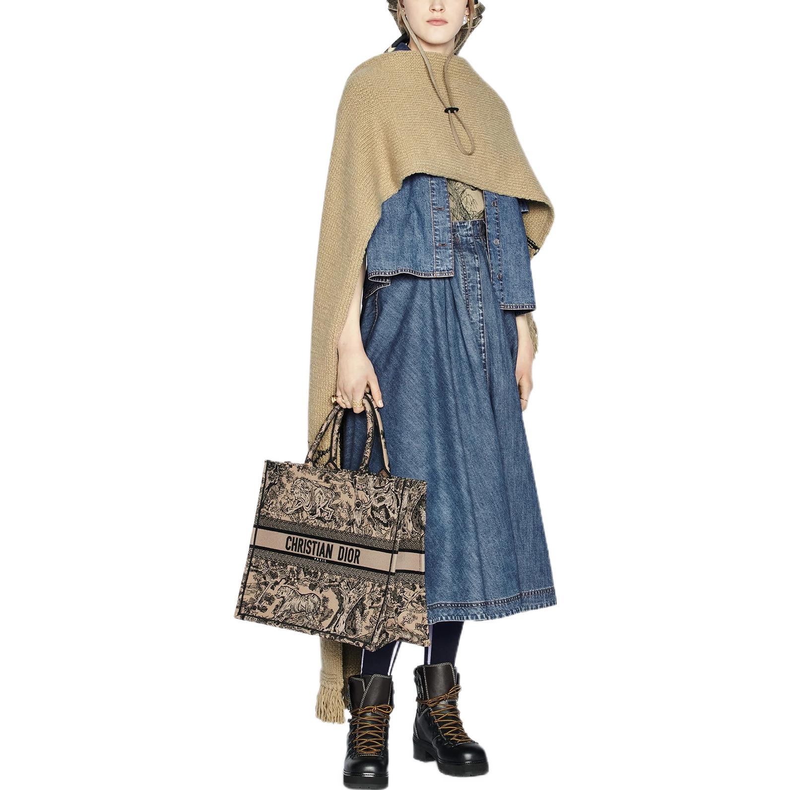 (Women) DIOR FW22  Blue Denim Short Sleeve Shirt with Tiger Print Back Design 252B26Y3584-X5887 圖 5