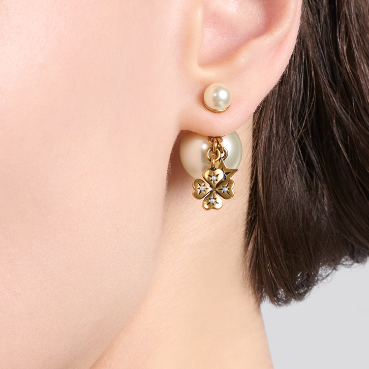 Purchase (Women) DIOR Gold Clover Heart Earrings with Metal, Crystal, and Resin Pearl Design. E3293WOMCYD09X