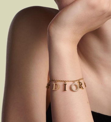 (Women) DIOR Hanging Design Gold Metal Bracelet for Women - Gold. B2516WOMCY Lookbook (Women) DIOR Hanging Design Gold Metal Bracelet for Women - Gold. B2516WOMCY