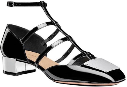 (W) Dior La Parisienne 'Kancing Hitam Patent' KDB736PMI_S19X Lookbook (W) Dior La Parisienne 'Kancing Hitam Patent' KDB736PMI_S19X