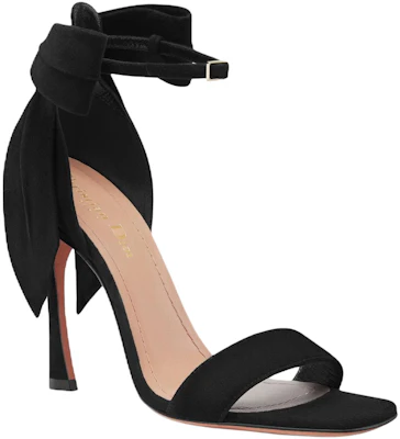 (W) Dior Mille ''Sandalo Nero in Velluto Confortevole'' KCQ938VVV_S900 Lookbook (W) Dior Mille ''Sandalo Nero in Velluto Confortevole'' KCQ938VVV_S900