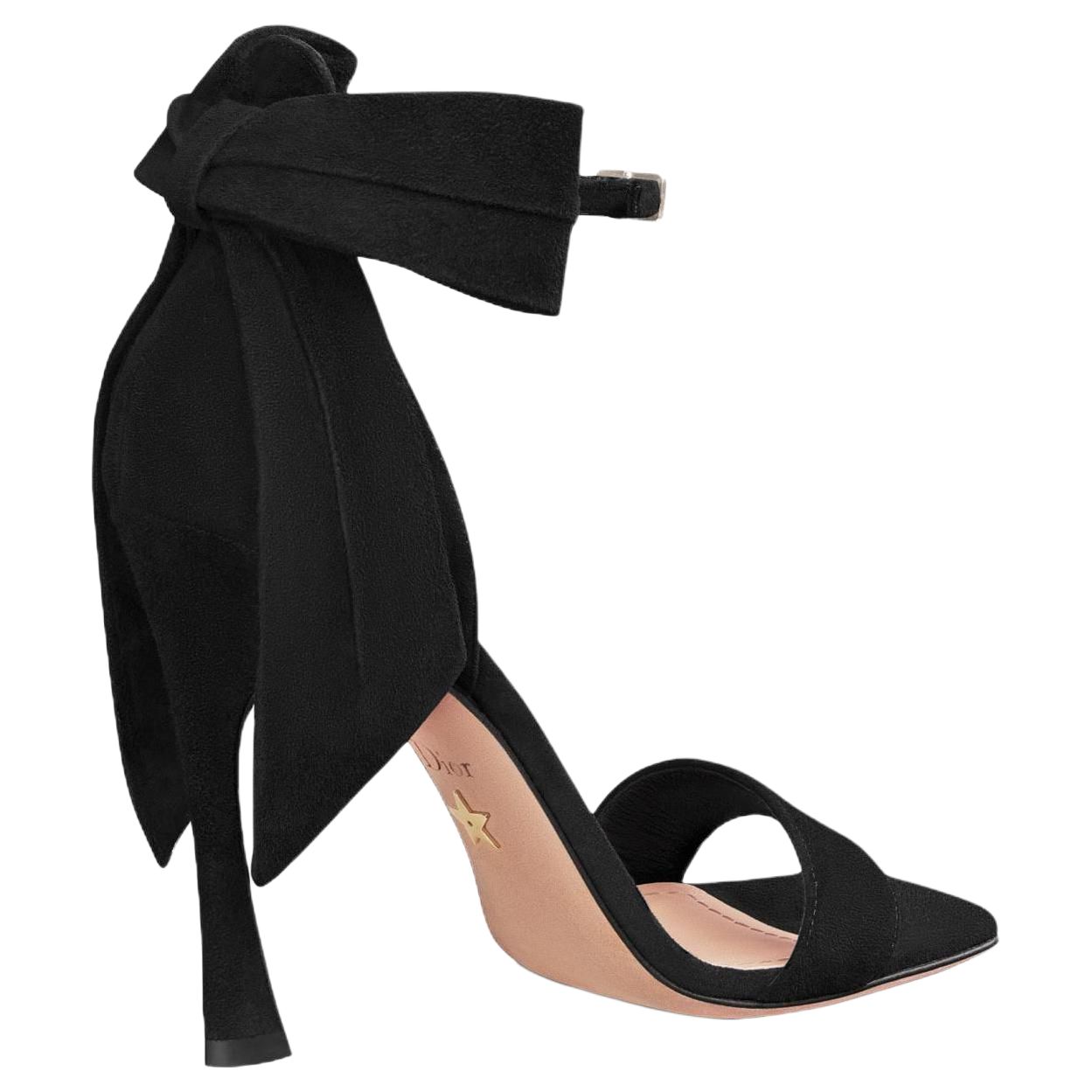 Shop (W) Dior Mille ''Sandalo Nero in Velluto Confortevole'' KCQ938VVV_S900