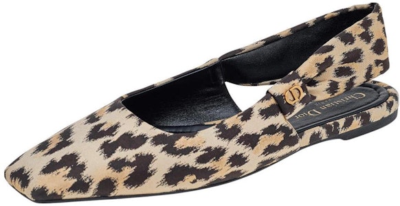 (W) Dior Mizza Sepatu Balet Cetakan Macan Tutul 'Cokelat' KCB704LNY_S26U Lookbook (W) Dior Mizza Sepatu Balet Cetakan Macan Tutul 'Cokelat' KCB704LNY_S26U