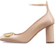 Buy (W) Escarpins à Talon Chunky en Cuir Verni Dior Beige à Bout Carré KCV137VNI_S18U