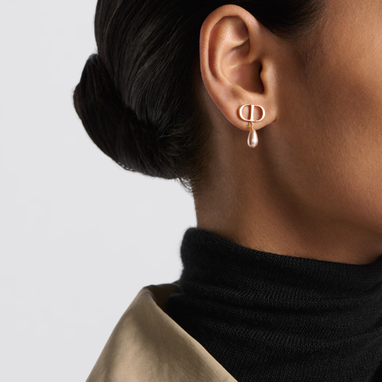 Shop (Women) DIOR Petit CD Pink Pearl Metal Earrings for Women. E3550WOMRS_D88P