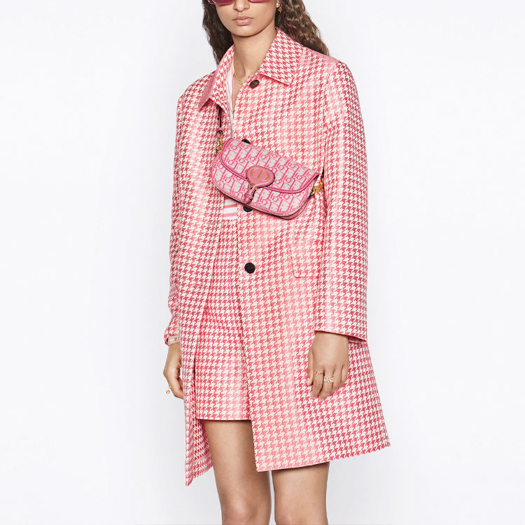 Shop (Women) DIOR SS22  Houndstooth Jacquard Cotton-Blend Coat in Peony Pink. 211M59A3486-X4869