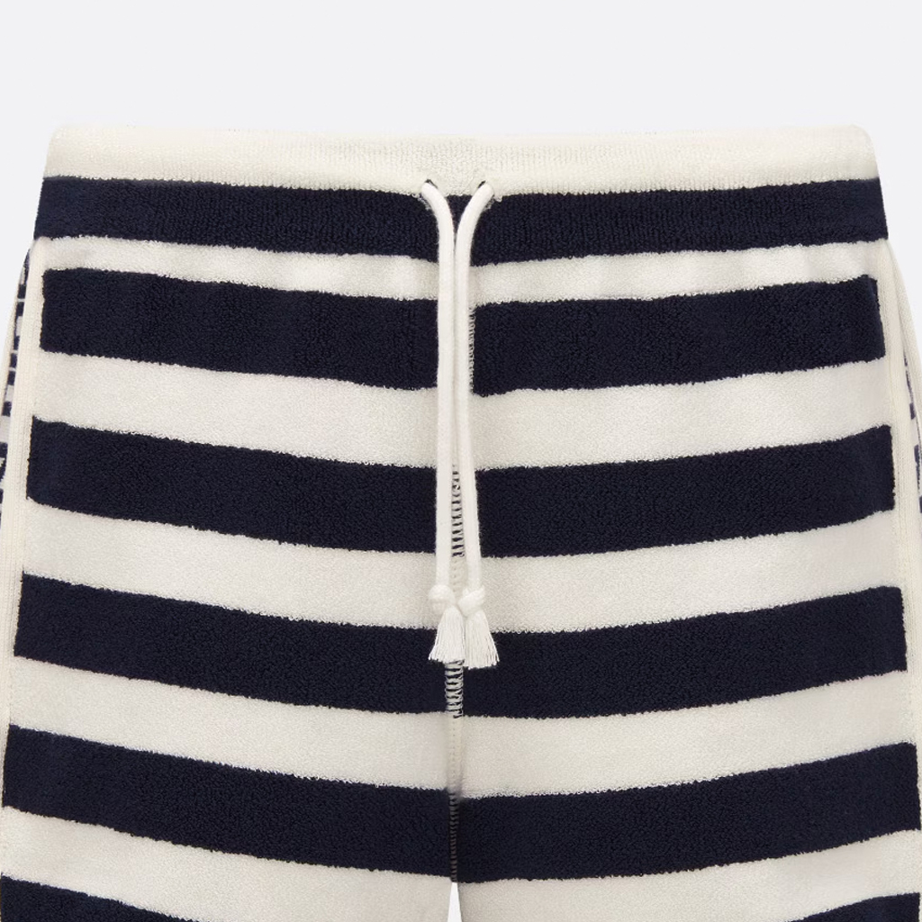 Purchase (W) DIOR SS24 Celana Pendek Kasual Wanita Motif Garis Logo Multicolor. 444P17AM798-X0853