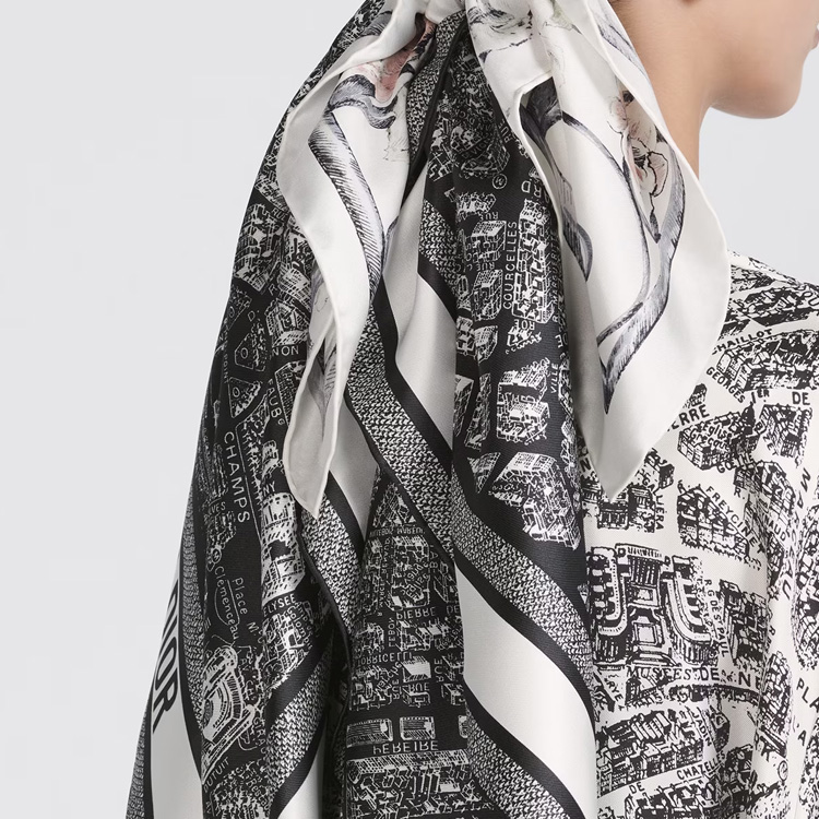 Lookbook (W) 디올 트윌 플랜 드 파리 프린트 스카프 블랙. 32PAR090I600-C980