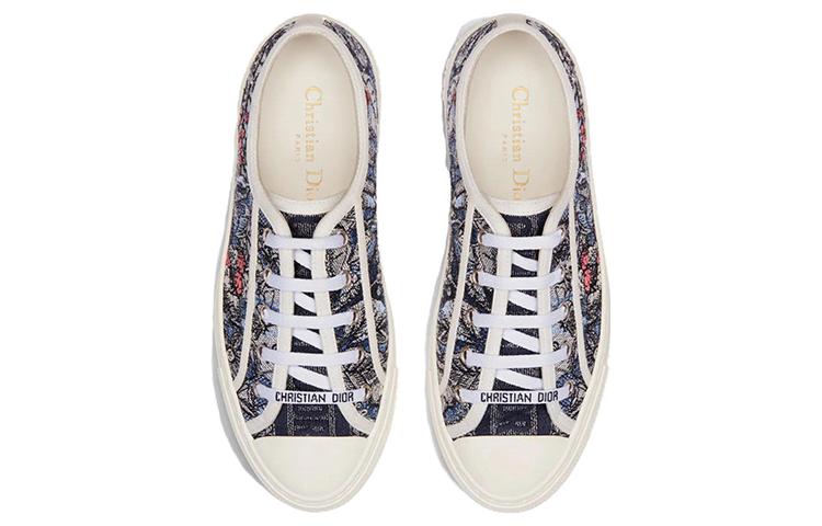 Shop (W) 迪奥 Walk'n'Dior 蓝色刺绣帆布低帮鞋 KCK211JMY_S92Z