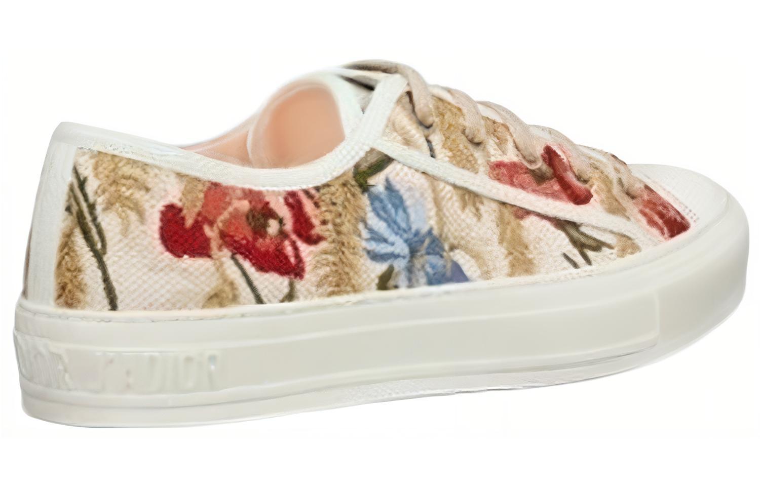 Shop （女性）迪奧 Walk'N'Dior ‘花卉刺繡 - 多色’ KCK211POP-S89Z