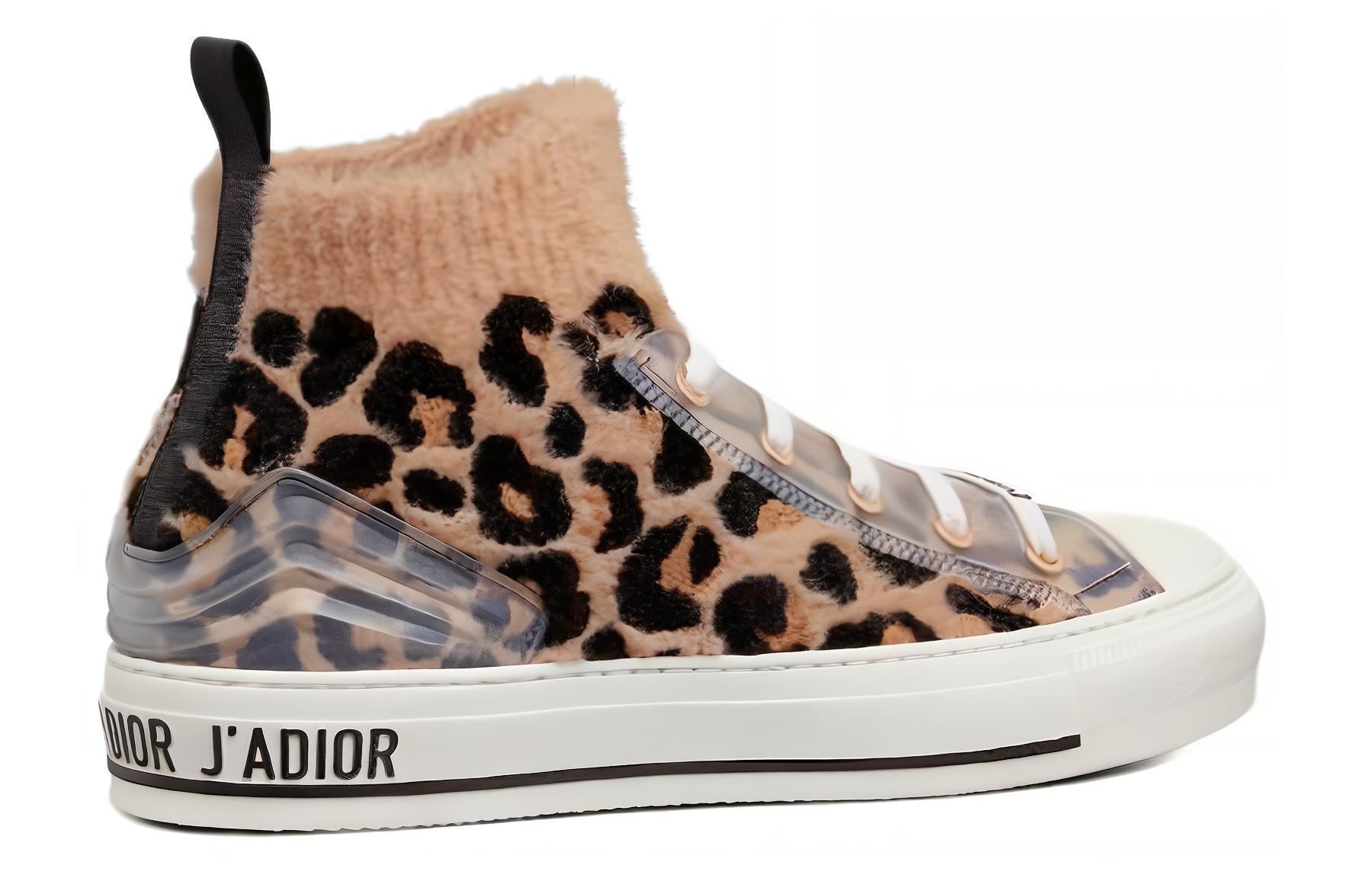 Shop DIOR 迪奧 Walk‘n‘Dior 豹紋高筒板鞋 女款 棕色