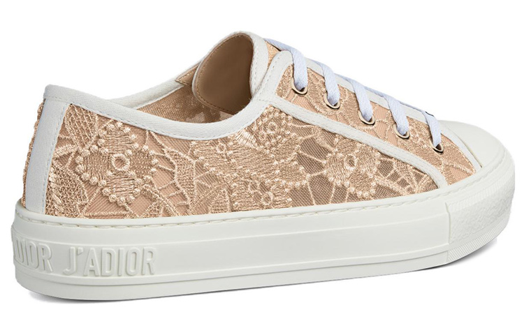 Shop DIOR迪奧 Walk'n'Dior 網布 低幫綁帶 時尚板鞋 女款 金色