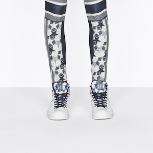 (W) Dior ウォークンディオール スター (ホワイト/ディープブルー) KCK330SZC-S29W Sizing (W) Dior ウォークンディオール スター (ホワイト/ディープブルー) KCK330SZC-S29W