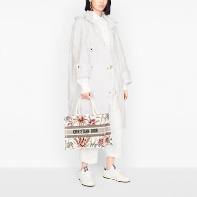 (W) 디올 화이트 카모플라주 테크 태프타 후드 코트 017M44A2960-X0100 Shop (W) 디올 화이트 카모플라주 테크 태프타 후드 코트 017M44A2960-X0100