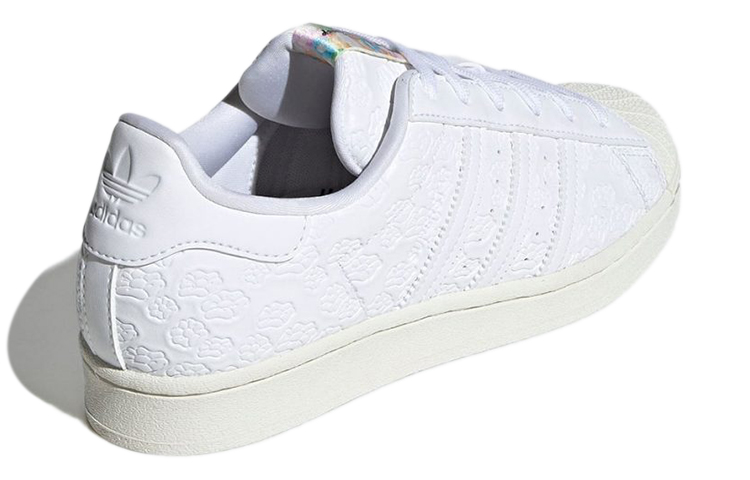Shop (W) Disney x adidas Superstar 'Bambi' Zapatillas GV7912
