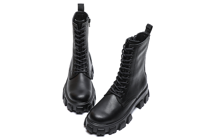 Shop (W) Disney x Dr. Martens Stivale 11-Eye ''Nero Classico'' 21ADMM21C031000
