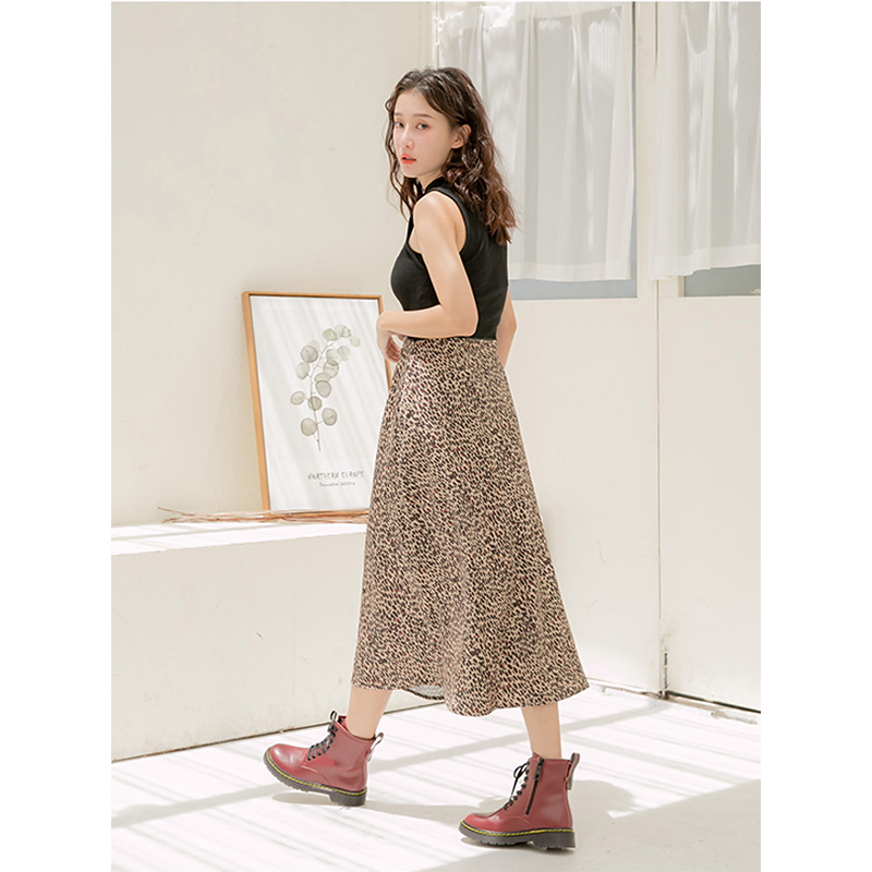 Cheap (Women) Disney x Dr. Martens 'Minnie Burgundy Velvet' 20WDBLR18235-113