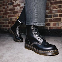 (W) 닥터마틴 1460 파스칼 아브루쪼 블랙 마틴 부츠 26940001 Sizing (W) 닥터마틴 1460 파스칼 아브루쪼 블랙 마틴 부츠 26940001