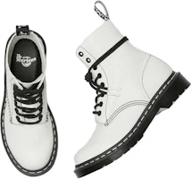 Shop 馬汀博士 Dr. Martens 1460 荔枝紋軟皮 8 孔 短筒 馬丁靴 女款 白色