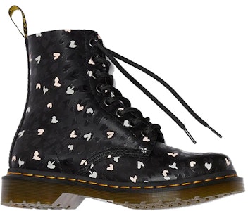 (W) Dr. Martens 1460 Pascal Herz Boot Hitam Untuk Wanita 25481001 Order (W) Dr. Martens 1460 Pascal Herz Boot Hitam Untuk Wanita 25481001