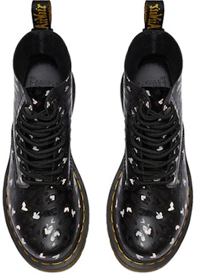 (W) Dr. Martens 1460 Pascal Herz But Hitam 25481001 Lookbook (W) Dr. Martens 1460 Pascal Herz But Hitam 25481001