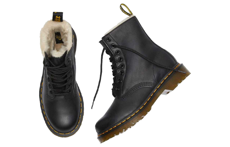 Purchase (W) Dr. Martens 1460 Berbulu Hitam Pelapik Tiruan 21797001