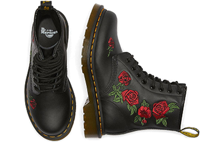 Lookbook (W) 马丁博士1460软皮T 'Vonda - 黑色' 24722001