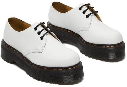 Dr.Martens/馬汀博士 1461 Quad 復古休閒平底鞋 白色 Shop Dr.Martens/馬汀博士 1461 Quad 復古休閒平底鞋 白色