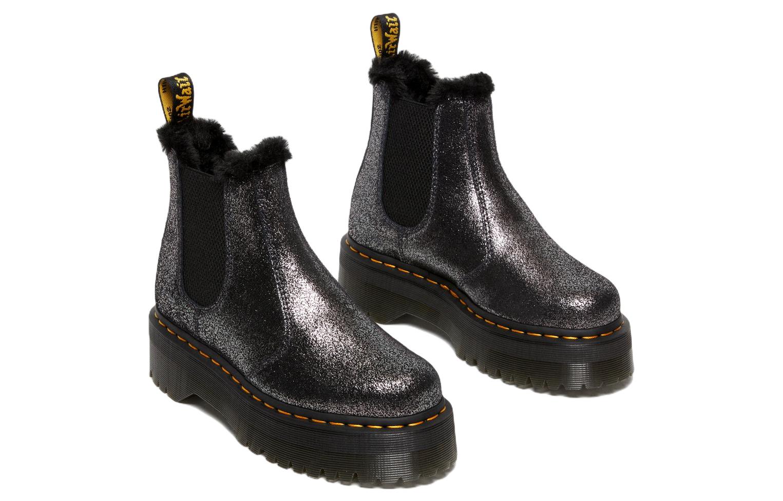 Shop Dr.Martens 馬汀博士 皮革 舒適保暖 短筒 切爾西靴 男女同款 黑色