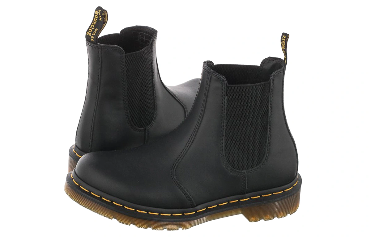 (Women) Dr. Martens 2976 Chelsea Boot 'Black'