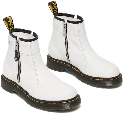 (W) Dr. Martens 2976 双拉链靴子 '白色' 27618100 Lookbook (W) Dr. Martens 2976 双拉链靴子 '白色' 27618100