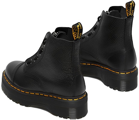 (W) Dr. Martens 8-Eye Boots Kulit 'Hitam' DM22564001 Lookbook (W) Dr. Martens 8-Eye Boots Kulit 'Hitam' DM22564001