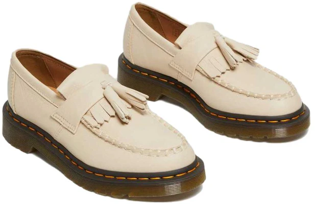 Dr.Martens馬丁博士 Adrian 皮革 舒適通勤 樂福鞋 女款 米色 Lookbook Dr.Martens馬丁博士 Adrian 皮革 舒適通勤 樂福鞋 女款 米色