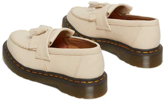Shop Dr.Martens馬丁博士 Adrian 皮革 舒適通勤 樂福鞋 女款 米色