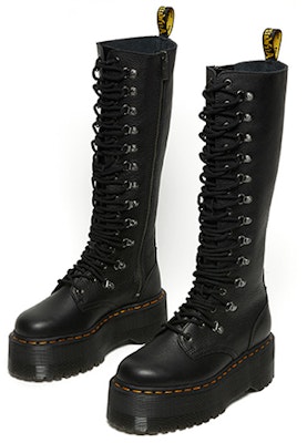 (W) Dr. Martens 1B60 Max But But Kulit Tinggi 'Hitam' 26899001 Lookbook (W) Dr. Martens 1B60 Max But But Kulit Tinggi 'Hitam' 26899001