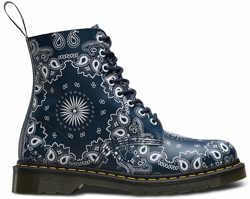 Buy (W) Dr. Martens Pascal 'Bandana Hitam' 21864411