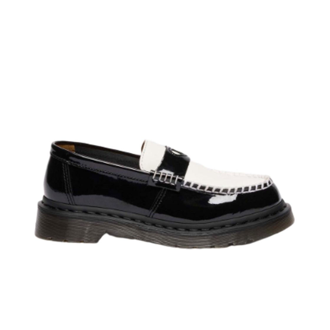 (Women) Dr. Martens Penton Heart Two-Tone Arcadia Loafers 'Black White' 41676001